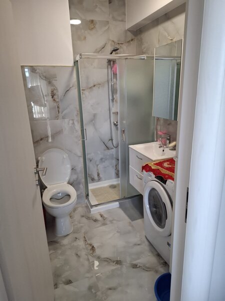 Afacere la cheie, bloc de garsoniere, Balotesti, Therme, Aeroport Otopeni.